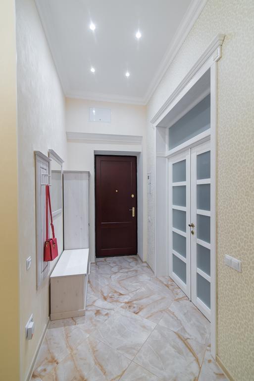 Vip Apartment Na Derebasovskoi Odessa Esterno foto
